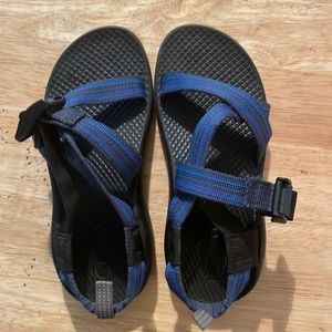 Little boy Chacos
